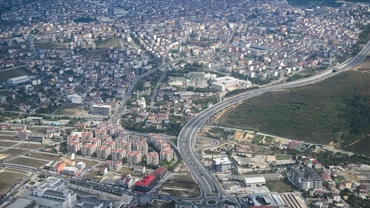 Türkiye’nin en kalabalık ilçeleri belli oldu: İlk sıradaki ilçe 57 şehrin nüfusunu geçti!