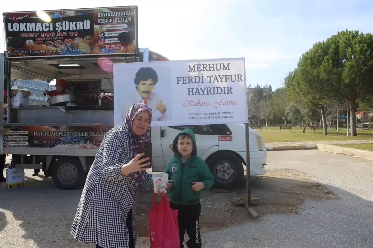 Ferdi Tayfur İçin Lokma Dağıtımı