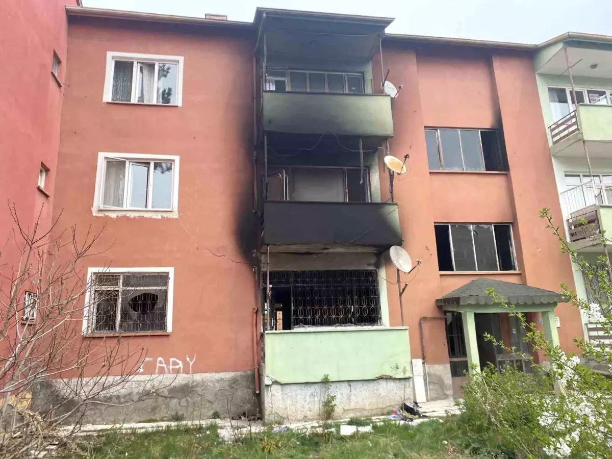 Çorum’da Yangın: Bir Genç Hayatını Kaybetti