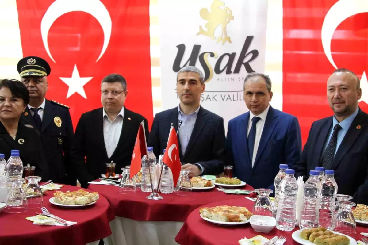 Uşak’ta Bayramlaşma Töreni Düzenlendi