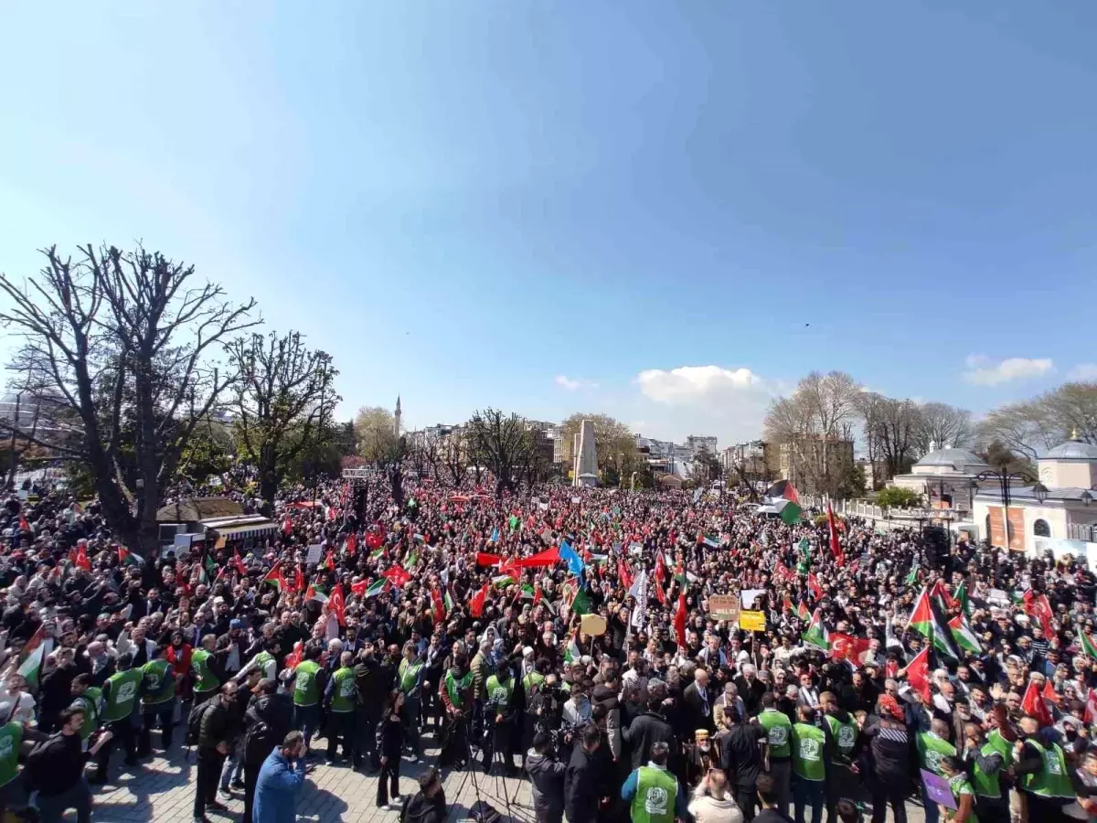 İstanbul’da Filistin’e Destek Yürüyüşü